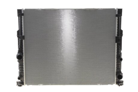 Радиатор охлаждения двигателя nrf 550299 на Бмв 7 серии