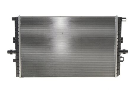 Радиатор охлаждения двигателя nrf 550323