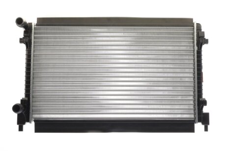 Радиатор охлаждения двигателя nrf 550326 на Сеат Arona
