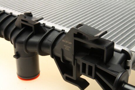 Радиатор охлаждения двигателя nrf 560004