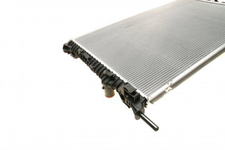 Радиатор охлаждения двигателя nrf 560004