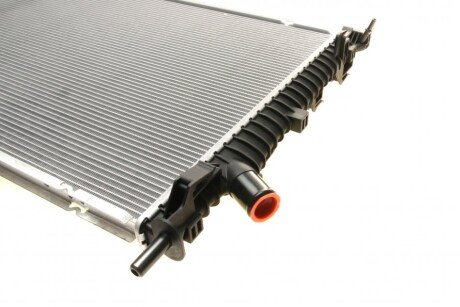 Радиатор охлаждения двигателя nrf 560004