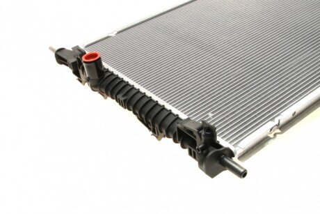 Радиатор охлаждения двигателя nrf 560004