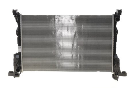 Радіатор охолодження двигуна nrf 560017 на Рено Трафик 3