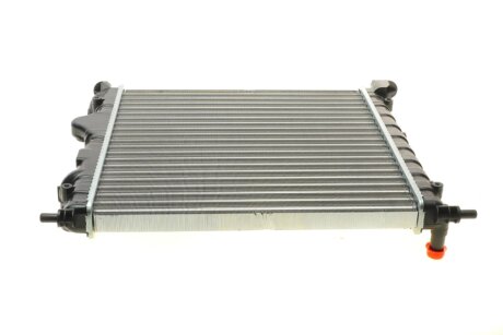 Радиатор охлаждения двигателя nrf 58196