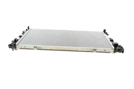 Радиатор охлаждения двигателя nrf 58204