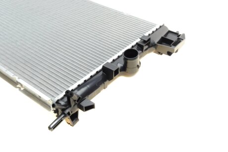 Радиатор охлаждения двигателя nrf 58204