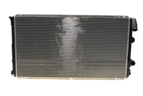 Радиатор охлаждения двигателя nrf 58213