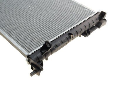 Радиатор охлаждения двигателя nrf 58242