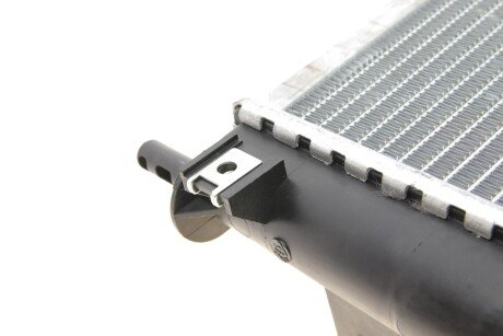 Радиатор охлаждения двигателя nrf 58272