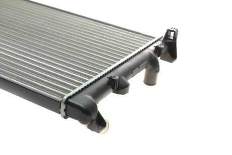 Радіатор охолодження двигуна nrf 58322A