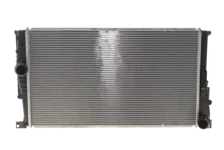 Радиатор охлаждения двигателя nrf 58412 на Бмв 2 Series