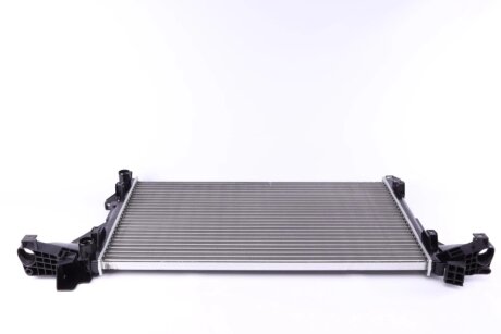 Радиатор охлаждения двигателя nrf 58482