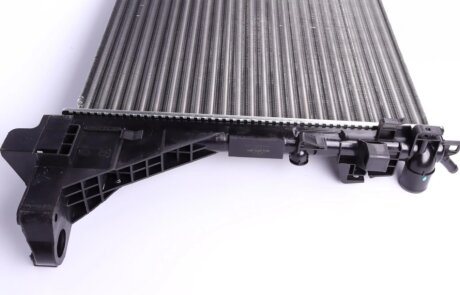 Радиатор охлаждения двигателя nrf 58482