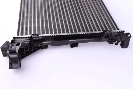 Радиатор охлаждения двигателя nrf 58482