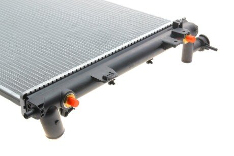 Радиатор охлаждения двигателя nrf 58554