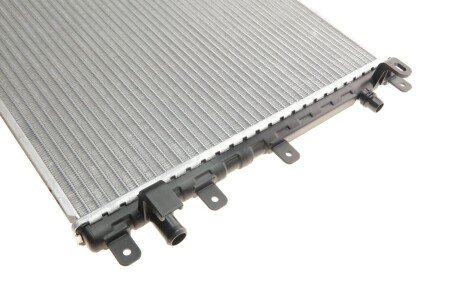 Радиатор охлаждения двигателя nrf 58569