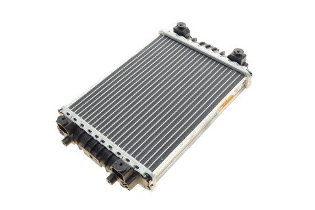 Радиатор охлаждения двигателя nrf 59183