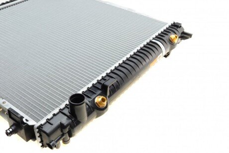 Радиатор охлаждения двигателя nrf 59323