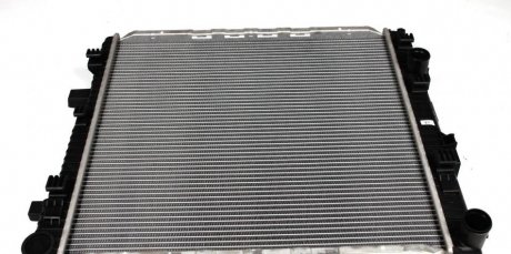 Радиатор охлаждения двигателя nrf 53895
