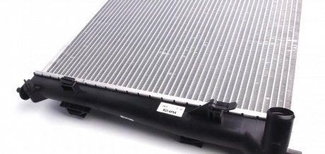 Радиатор охлаждения двигателя nrf 53931