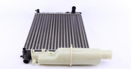 Радиатор охлаждения двигателя nrf 58776