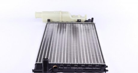 Радиатор охлаждения двигателя nrf 58776