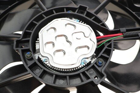 Вентилятор охлаждения радиатора nrf 470068