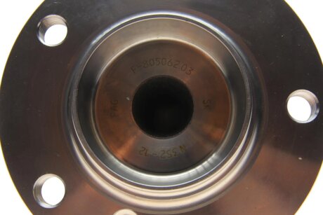 Пiдшипник колесний перед. Bmw 7 (E65,E66) 3.0-6.0 11.01-08.08 ntn snr R15034