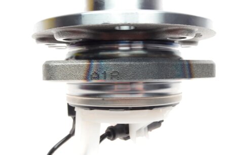 Ступица с подш. OPEL VECTRA, SIGNUM передн. (SNR) ntn snr R15340