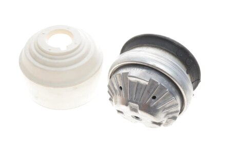 Подушка (опора) двигателя oe germany 800267