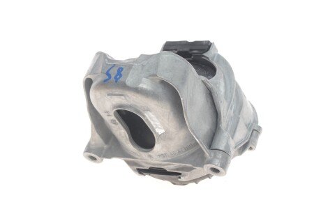 Подушка (опора) двигуна oe germany 800551