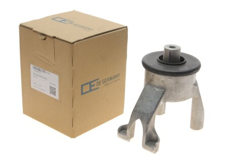 Подушка (опора) двигателя oe germany 801367