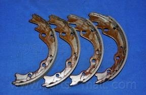 Колодки ручного (стоячого) гальма parts mall PLB002