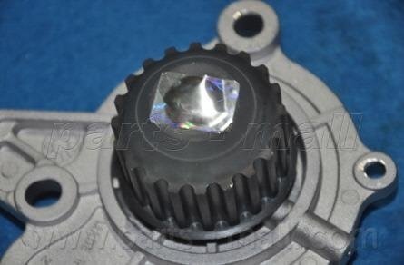 Насос системи охолодження HYUNDAI Tucson 2.0 CRDi KIA Sportage II (JE) 2.0 CRDi parts mall PHA037