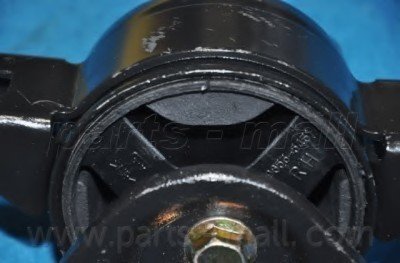 Подушка (опора) двигателя parts mall PXCMC014C1