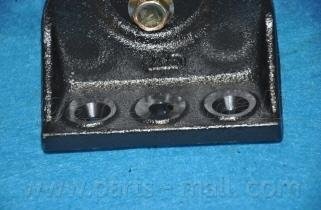 Подушка (опора) двигателя parts mall PXCMC014C1