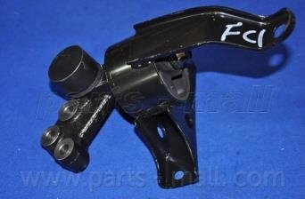 Подушка (опора) двигателя parts mall PXCMA011A