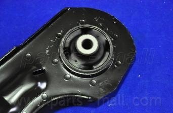 Важіль передньої підвіски parts mall PXCAC002LL