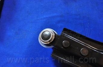 Рычаг передней подвески parts mall PXCAC-008LL