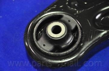 Важіль передньої підвіски parts mall PXCAC008LR