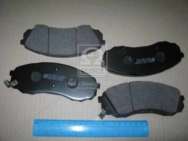 Передние тормозные колодки PARTS MALL PKAE36