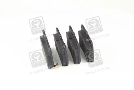 Передні тормозні (гальмівні) колодки PARTS MALL PKB006 Мазда 323f ba