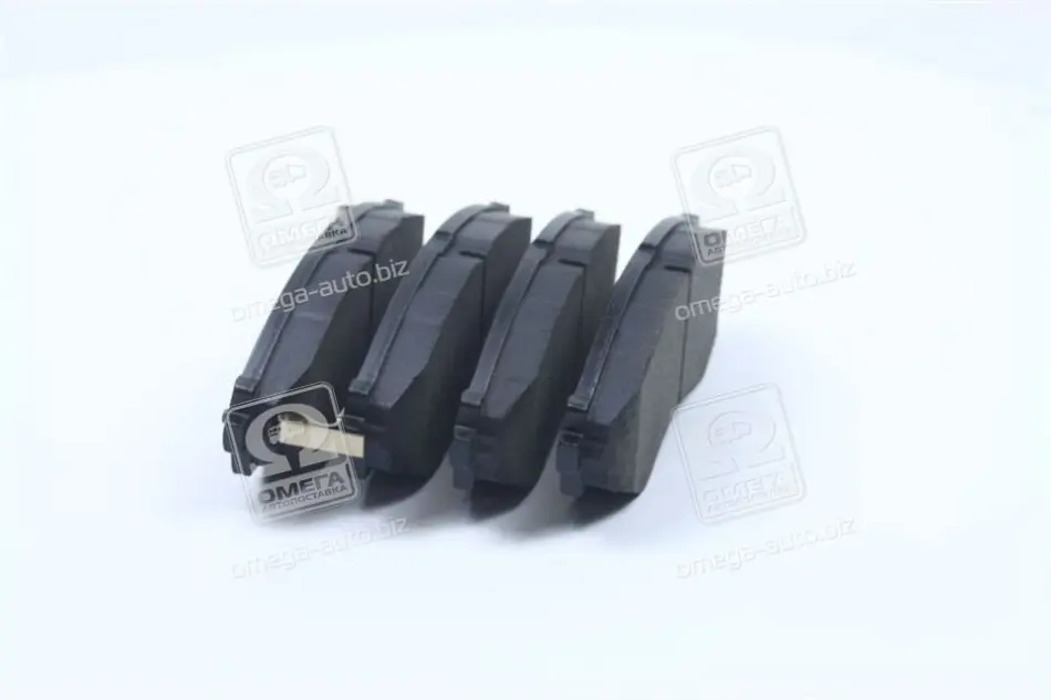 Передние тормозные колодки PARTS MALL PKC008