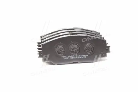 Передние тормозные колодки PARTS MALL PKF010 Тойота Рав-4