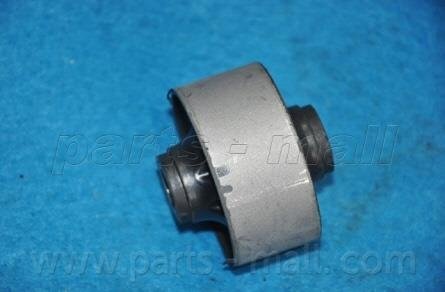 Сайлентблок переднего рычага задний parts mall PXCBA019B
