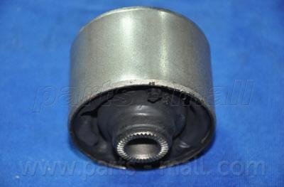 Сайлентблок задней подвески parts mall PXCBA006T