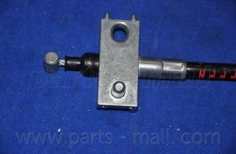 Трос ручного тормоза правый parts mall PTD033