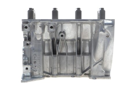 Блок цилиндров ДВС 1,0 12 renault 110104344R
