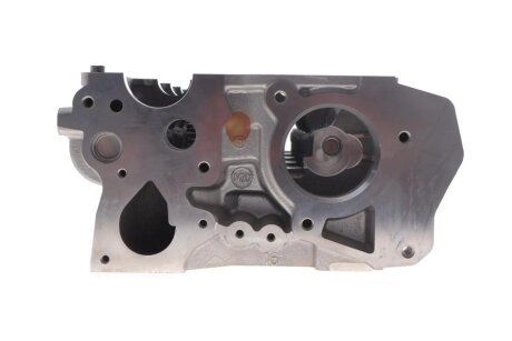 Головка блока цилиндров 2,3d renault 110417248R